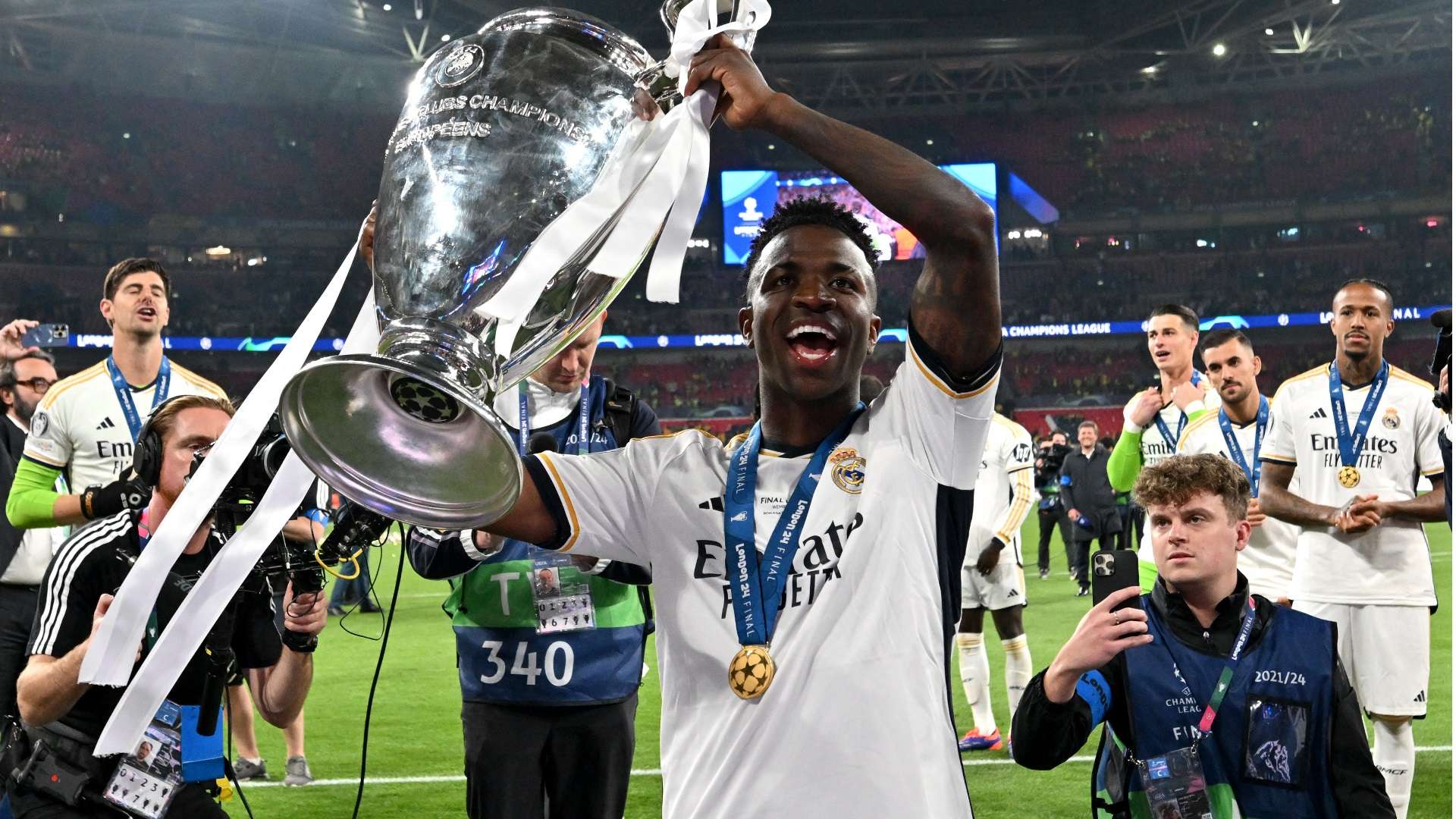 不仅体现在 不仅体现在